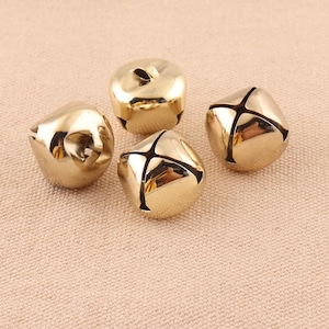 20pcs 19mm Licht gold Farbe Jingle Bells kleine Glocken lose Perlen Weihnachten Glocken Dekoration Zubehör