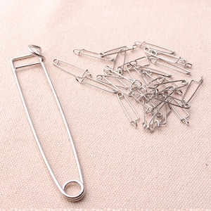 Premium Quality Hardened Steel Safety Pins 8 Sizes in Silver Gold or Black