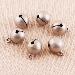 30pcs gris Jingle bells 12mm Jingle décoration pour Noël de cloches cloches fin charme