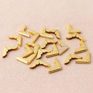 50 Stuks Metalen Hoekbeschermers Reliëf Protector Tips Goud Kleine 14 Mm Ijzer 3 Zijden Hoek Voor Boek Scrapbooking mappen Hoeken