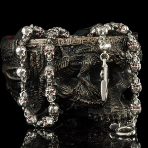Cadena de motociclista con calavera plateada para hombre: accesorio único para billetera y pantalones