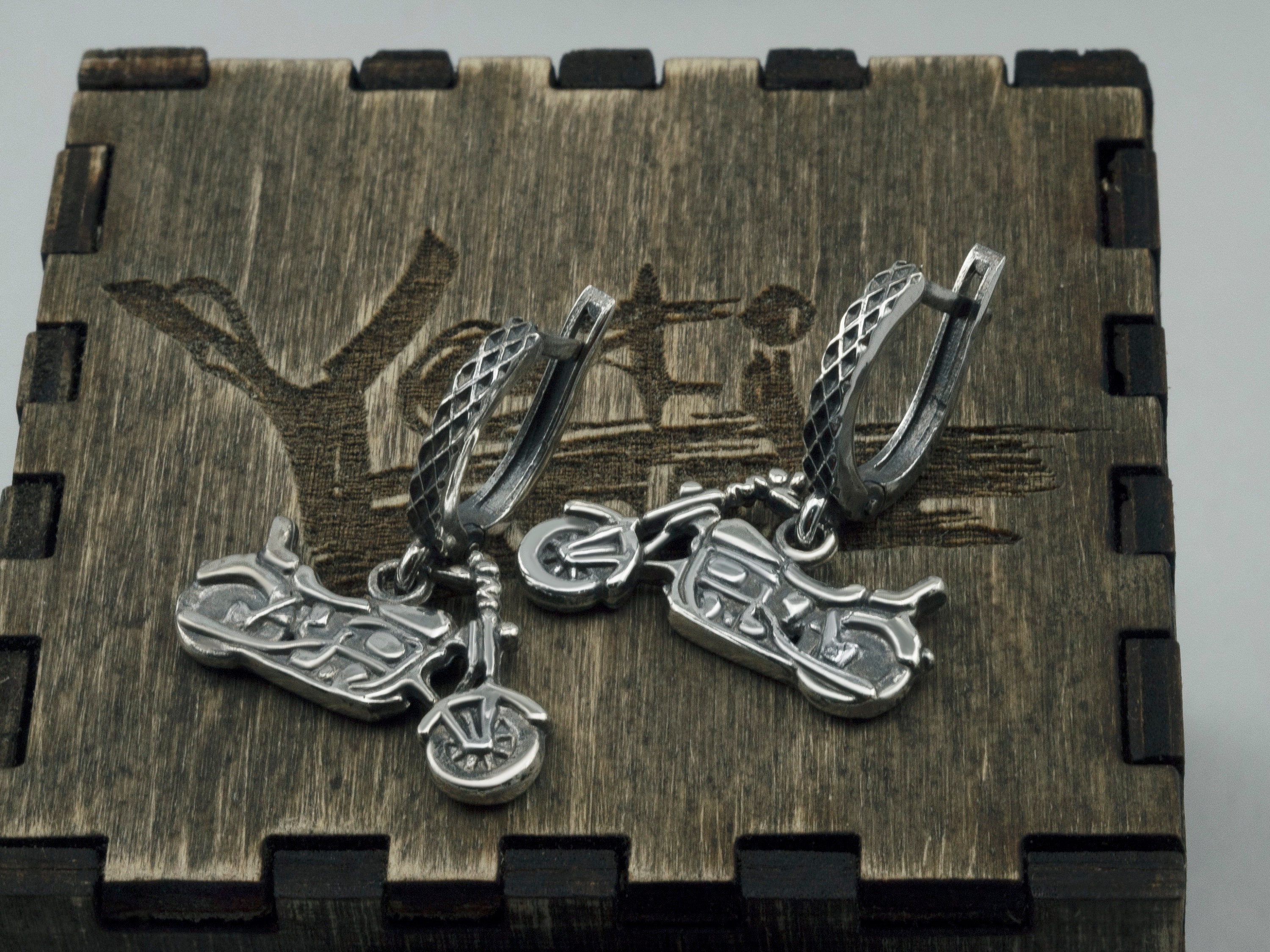 SL-Silver Orecchini A Forma Di Moto E Motociclista In Argento Sterling 925 Per Donne E Ragazze