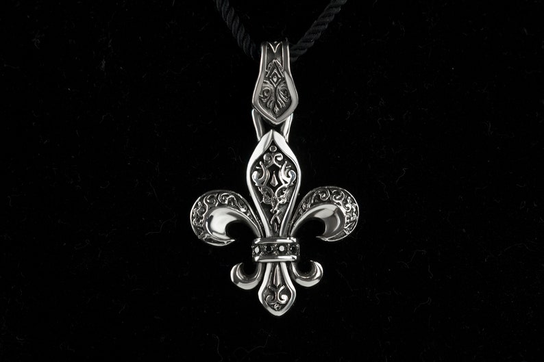 Fleur de lis pendant Fleur De Lis Charm Men/'s silver pendant