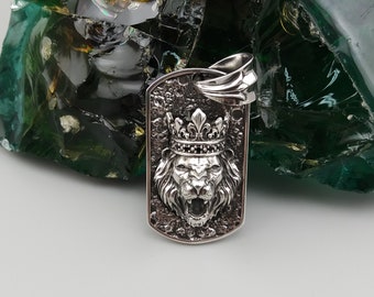 Lejonhänge i sterlingsilver – Kront lejonhalsband med hundbricka för män – Djärva krigarsmycken i 925 silver – Handgjort herrhänge