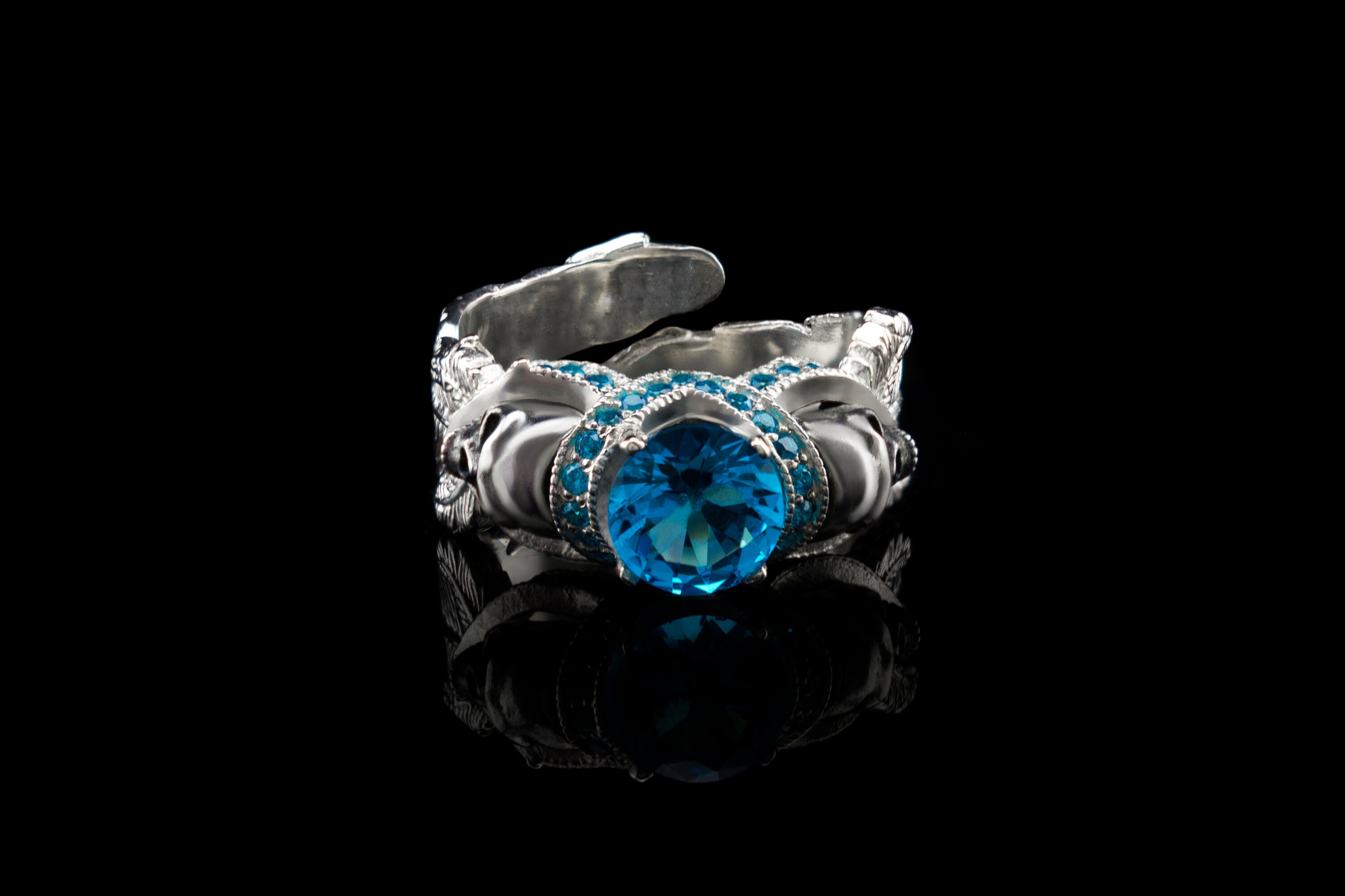 Gothic Silver Skull Ring With Feather - Adjustable Women