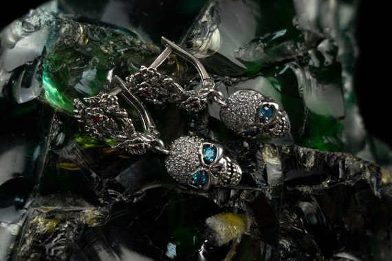 Anello in argento sterling con teschio di casco