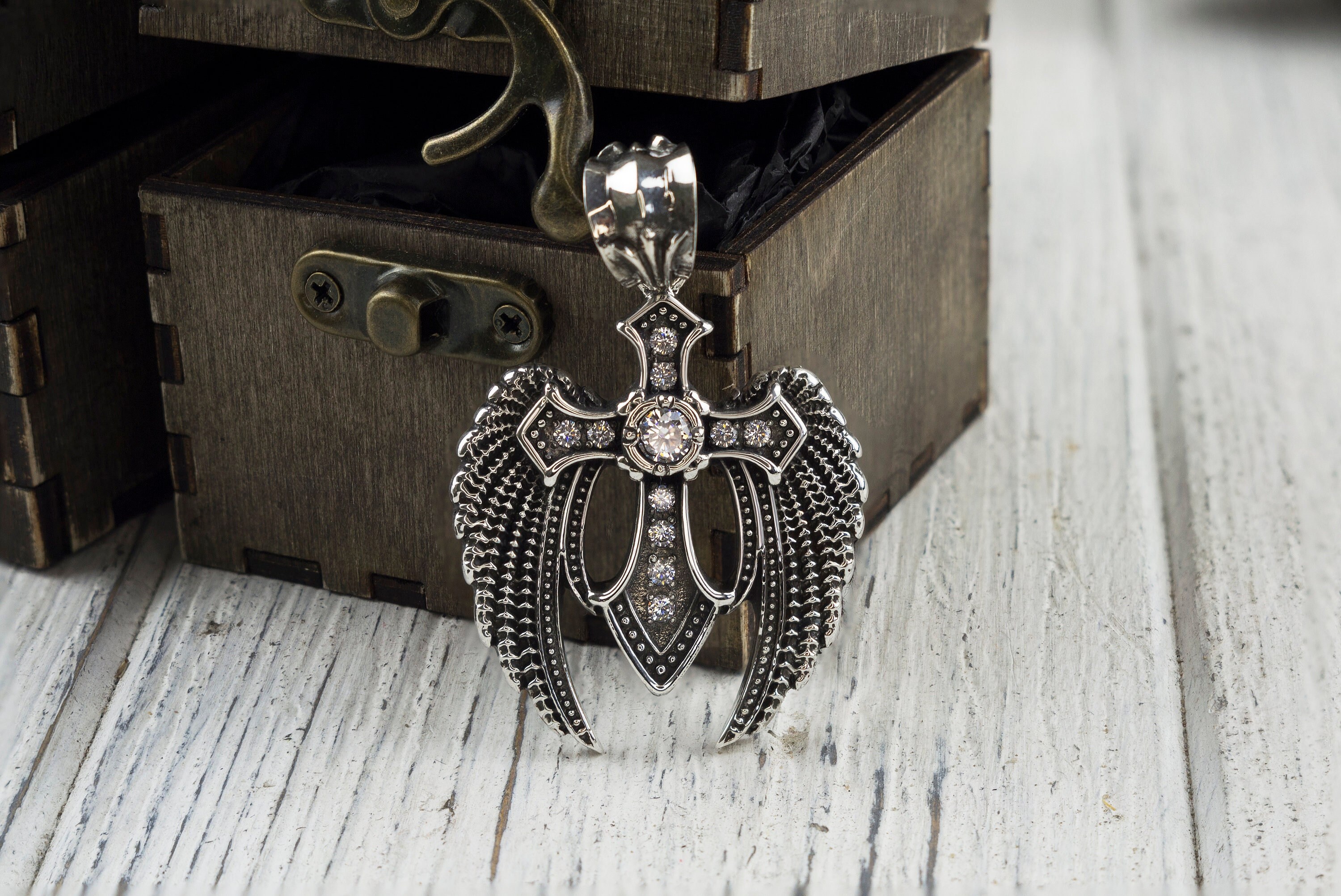 日本未入荷 666999 - “bleeding wing”tattoo cross necklace bleeding wing”tattoo cross necklace | 666999acc