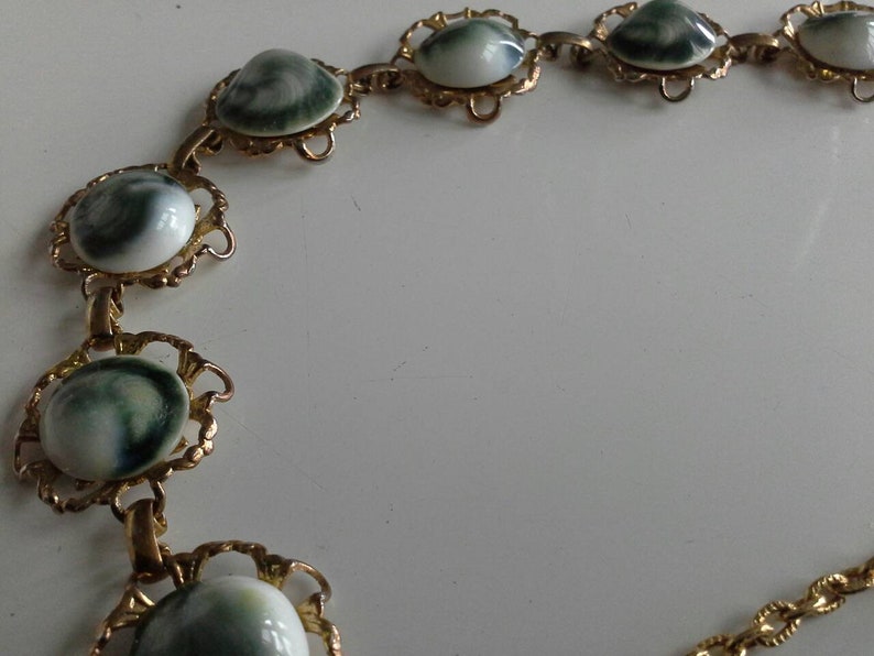 Vintage Gold Tone Filigree Necklace with Handmade White /& Deep Green Ceramic Cabochons