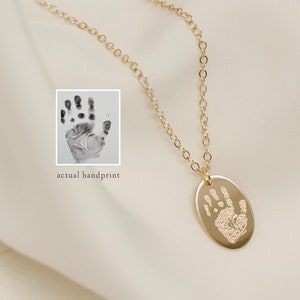 Personalized Hand Print Necklace Personalized Foot Print Necklace Foot Print Engraving Newborn Footprint Gift Mom and Child image 3