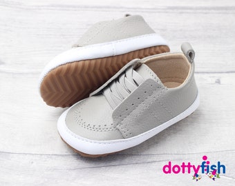 Dotty Fish Leather Infant Casual Shoes. Slip-on Rubber Sole Trainers. Baby Boys Girls First Walkers. Non-slip Toddler Shoes.