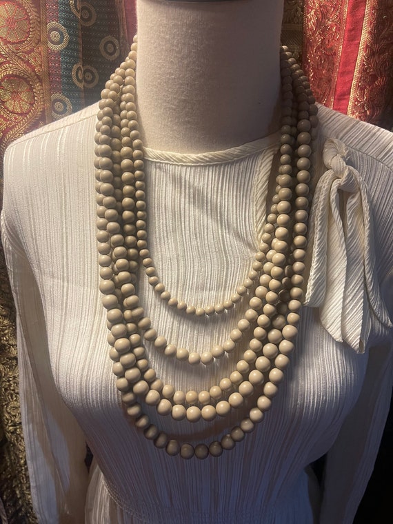 Vintage wooden bead necklace Gem