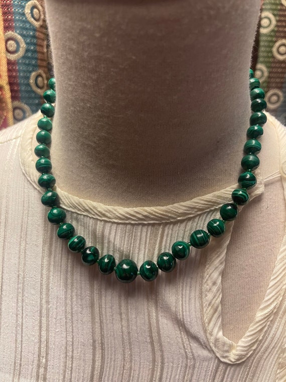 vintage jade bead necklace - Gem