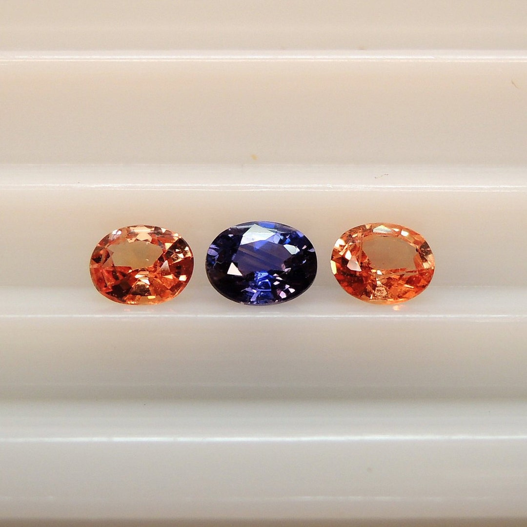 Paire De Saphirs Oranges De Tanzanie - 1,13 Carats Total, Ovale, Chauffés (H) - Neuf Avec étiquettes