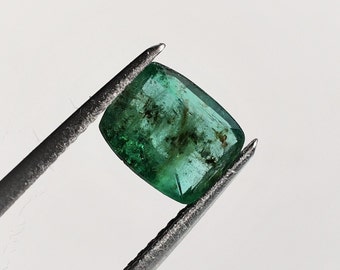 Natural untreated cushion emerald 8x6 mm, this medium green beryl with a vitreous luster weighs 1.23 carat and comes from Zambia