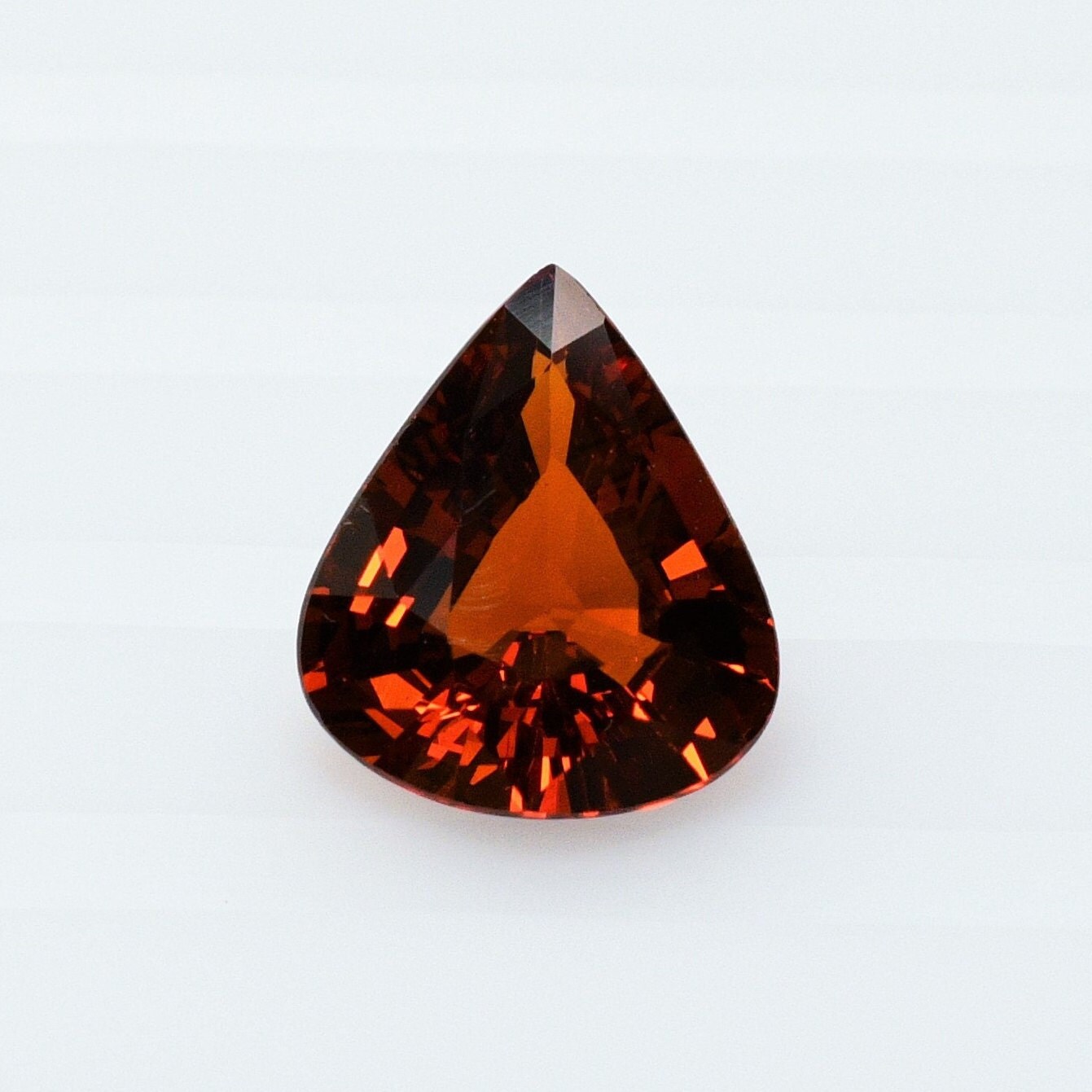 Spessartite Naturelle Orange-rouge De Namibie – 6,16 Carats – Gemme Rare Collection (P400.129t)