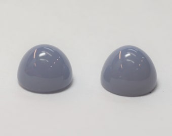 Pair of lavender cabochon chalcedonies 10 mm, these 2 high bullet-shaped stones weigh 9.89 carats