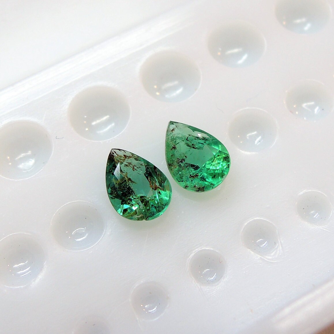 BRIESTA Emerald 新品未使用 1個【レア商品】 いし様専用【新品・未開封】BRIESTA ブリエスタ emerald - メルカリ