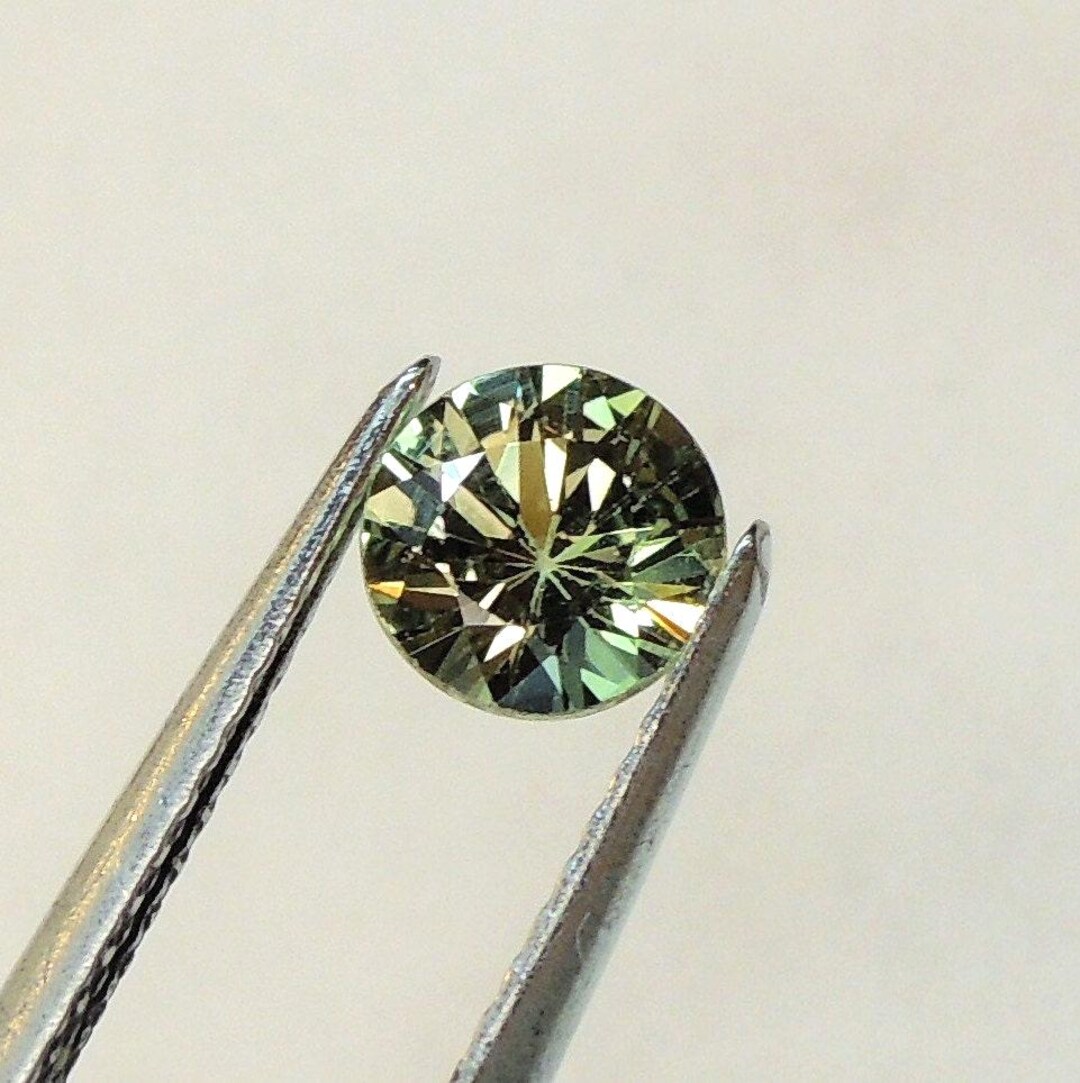 RARE !! SAPHIR VERT BLEU D'AFRIQUE : 6.8 mm x 4.5 mm ★★ p372.129T