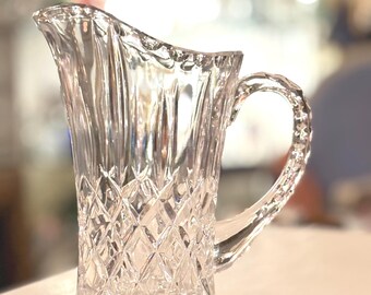 Jarra para jugo o agua con asa, cristal