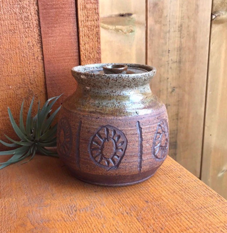 Clay Bowl with Lid Pottery Round Bowl With Lid Speckled Etched Pottery Vintage Ceramic Bowl With Lid Handmade Ceramic Sugar Bowl