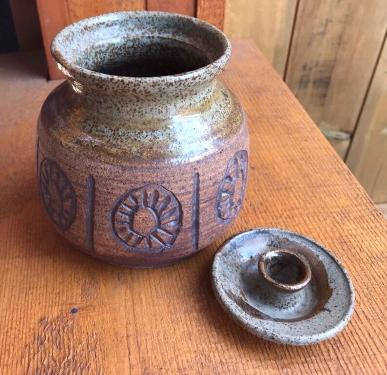 Clay Bowl with Lid Pottery Round Bowl With Lid Speckled Etched Pottery Vintage Ceramic Bowl With Lid Handmade Ceramic Sugar Bowl