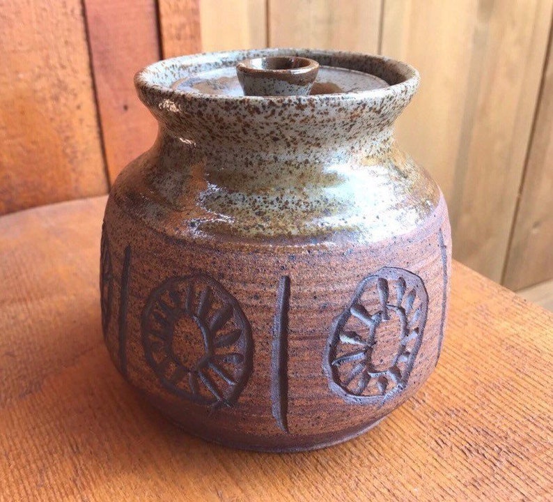 Clay Bowl with Lid Pottery Round Bowl With Lid Speckled Etched Pottery Vintage Ceramic Bowl With Lid Handmade Ceramic Sugar Bowl