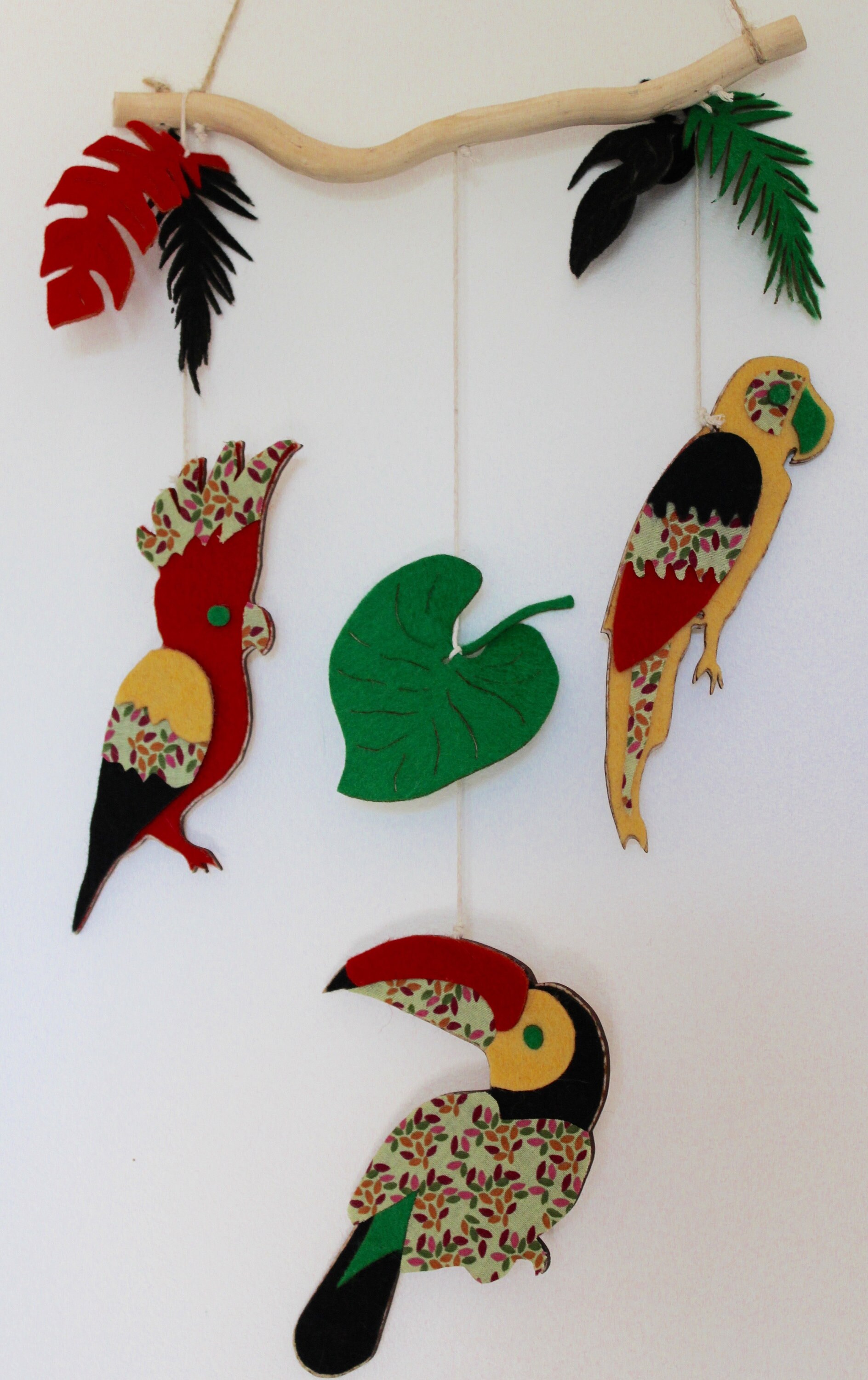 Mobile Oiseaux Exotiques Naturel et Biodégradable | Bois, Laine, Coton.