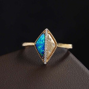 Deep Blue Triangle Australian Boulder Opal Diamond Engagement Ring 18K Yellow Gold Promise Ring for Couples Wedding Band