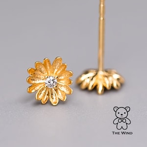Small Diamond Marguerites Flower Stud Earrings 18K Yellow Gold Birthday Gift Minimalist Chrysanthemum Sunflower