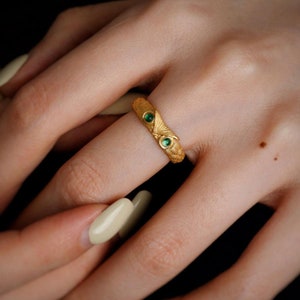 Adorable Dr. Owl Emerald Eye Band 18K Yellow Gold Engagement Open Ring Promise Ring for Couples Wedding Band