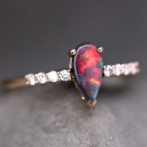 Stylish Australian Black Opal & Diamond Engagement Ring 18K Yellow Gold Pear Teardrop Shaped Promise Ring for Couples Wedding