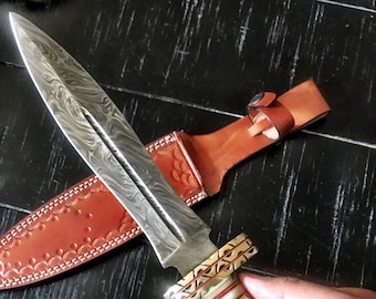 Hand Forged Damascus Steel Hunting Knife: Stag Horn Handle, Leather Sheath