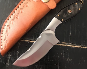 Hand Forged D2 Steel Hunting Knife: Ram Horn Handle, Leather Sheath
