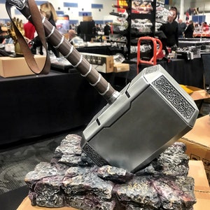 Actual Size Scale Full Resin Avengers Thor Hammer 1 1 Replica Prop Mjolnir cosplay USA With Resin Base image 1