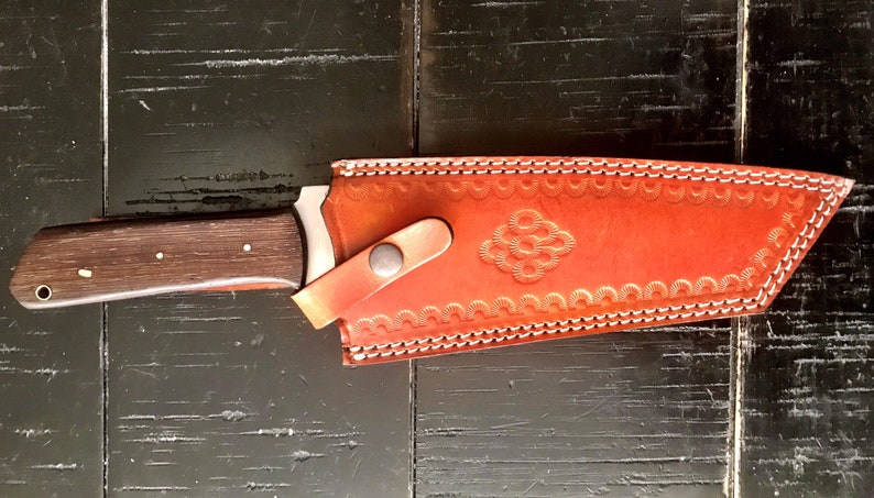 D2 Steel Hunting Knife with Leather Sheath – Reliable Outdoor Tool