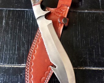 Hand Forged D2 Steel Hunting Knife: Ram Horn Handle, Leather Sheath