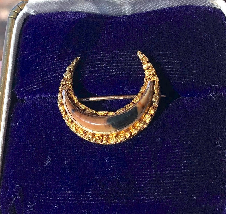 Crescent Moon Jewelry Antique Jasper Crescent Brooch Pendant in 10K Yellow Gold Nugget