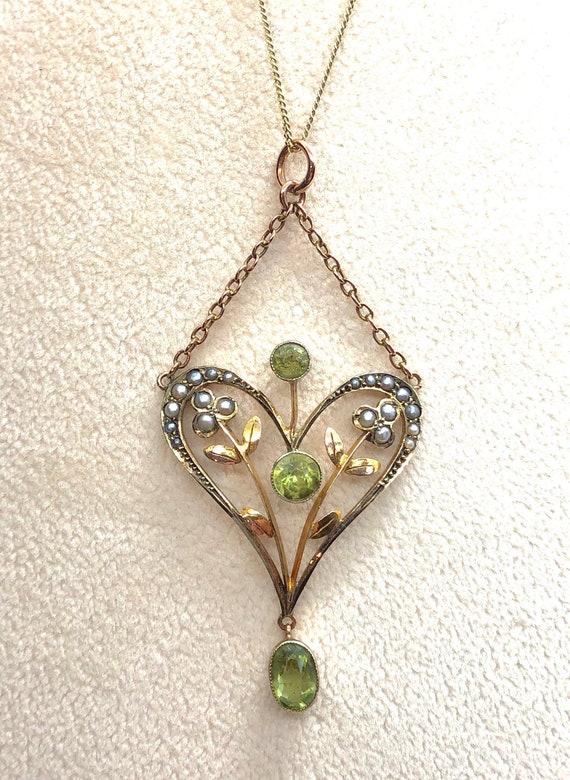 Antique Peridot and Seed Pearl Lavalier Necklace,