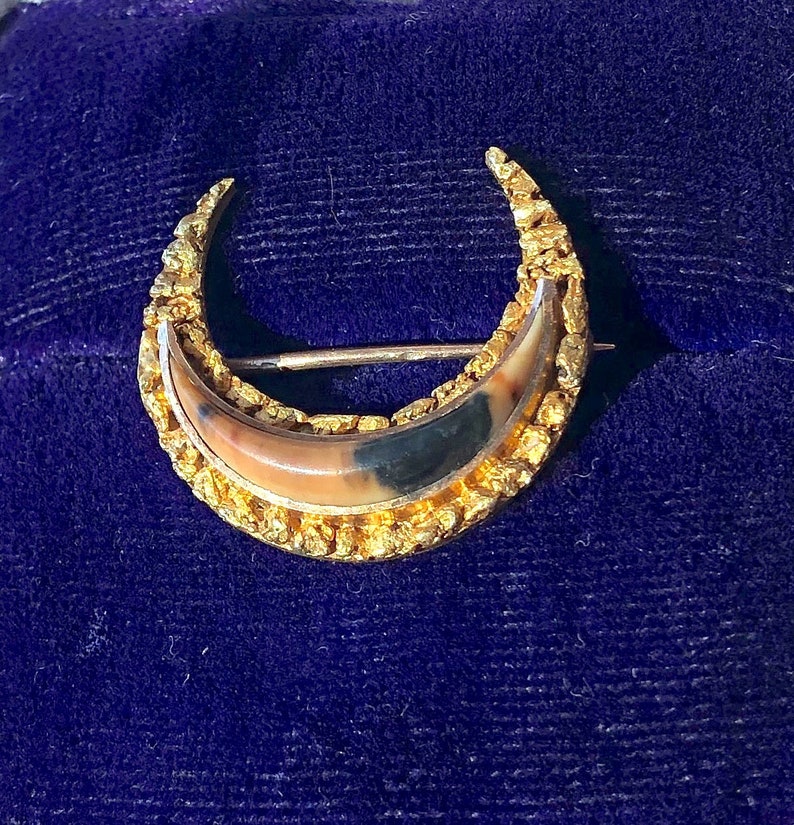 Crescent Moon Jewelry Antique Jasper Crescent Brooch Pendant in 10K Yellow Gold Nugget