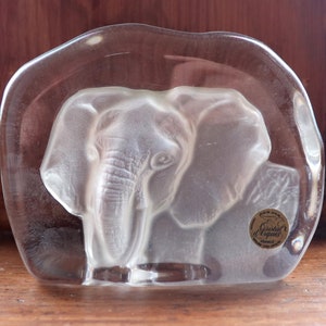 Cristal d'Argues - Made in France - Lead Crystal Paperweight - Elephant Design