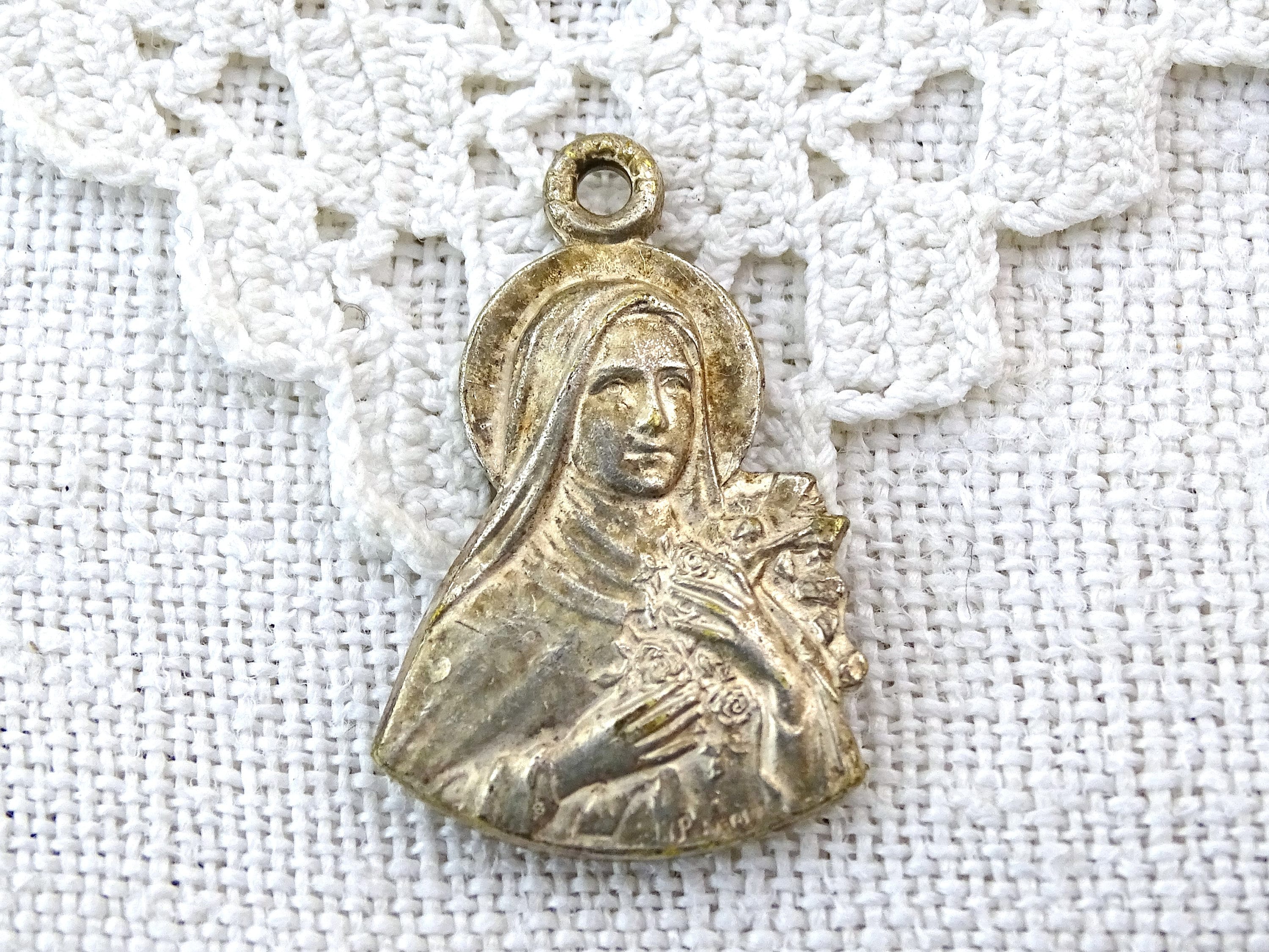 Français Vintage Plaqué Argent Sainte Thérèse de Lisieux en Normandie Saints Medal, Rétro Catholique