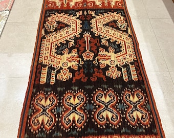 Sumba Ikat Textile: Handwoven Plant-Based Dyes, Royal Ceremony Design