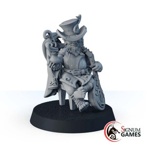 Fantasy DND miniature Halfling Bard 28mm, 32mm Scale with Tobacco Pipe, Painted Epic Miniatures Dungeons & Dragons Tabletop Wargame