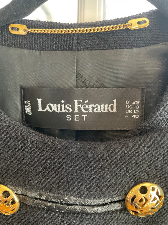 Louis Feraud Black wool Blazer. Beautiful buttons 
