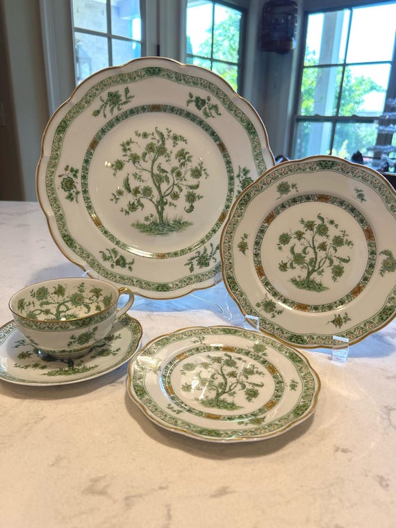 Haviland Limoges Bonneval ( White, Isle De France Shape) Porcelain