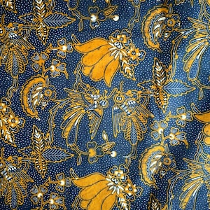 1970s Vintage Batik Textile, Artwork, Indonesian Old Batik Classic Javanese Vintage Fabric Solo Palace, Ldt, 1970's 42"W x 90" (2.5yards) Bild 1