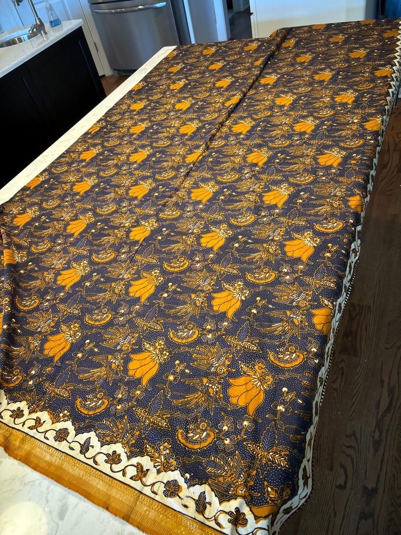 1970s Vintage Batik Textile, Artwork, Indonesian Old Batik Classic Javanese Vintage Fabric Solo Palace, Ldt, 1970's 42"W x 90" (2.5yards) Bild 6