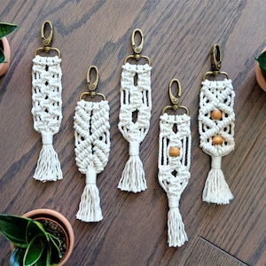 MACRAME KEYCHAIN, cute keychain, small macrame keychain, rope keychain, keychain macrame, macrame purse, bohemian accessories, gifts for her