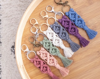 Macrame Keychain, Rope Boho Key Chain, Macramé Accessories, Tassel Keychain, Handbag Charm, Boho Wedding Favours, Holiday Stocking Stuffers