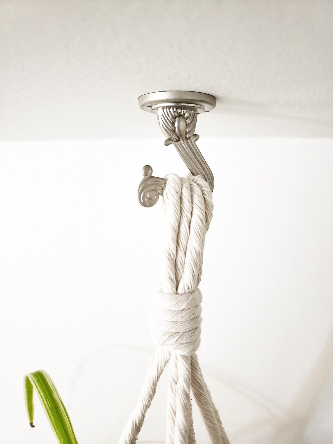 8 Ganchos De Techo Grandes Con Accesorios – Para Colgar Plantas, Lámparas O Toldos, Incluye Tornillos Para Pared Sólida, Hueca Y Madera